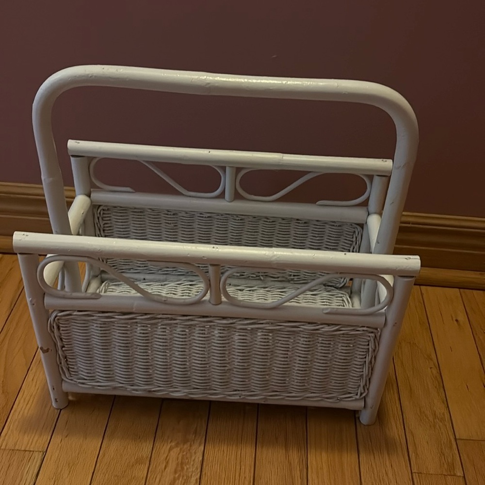 Vintage Rattan White Wicker Weave Bamboo Magazine/ Storage Rack Basket W/Handle